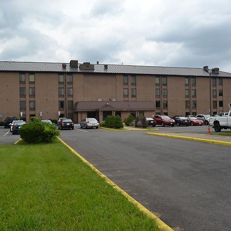 Town Inn & Suites South Plainfield-Piscataway Exterior photo