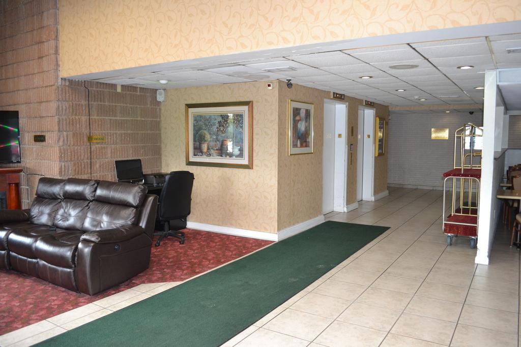 Town Inn & Suites South Plainfield-Piscataway Exterior photo