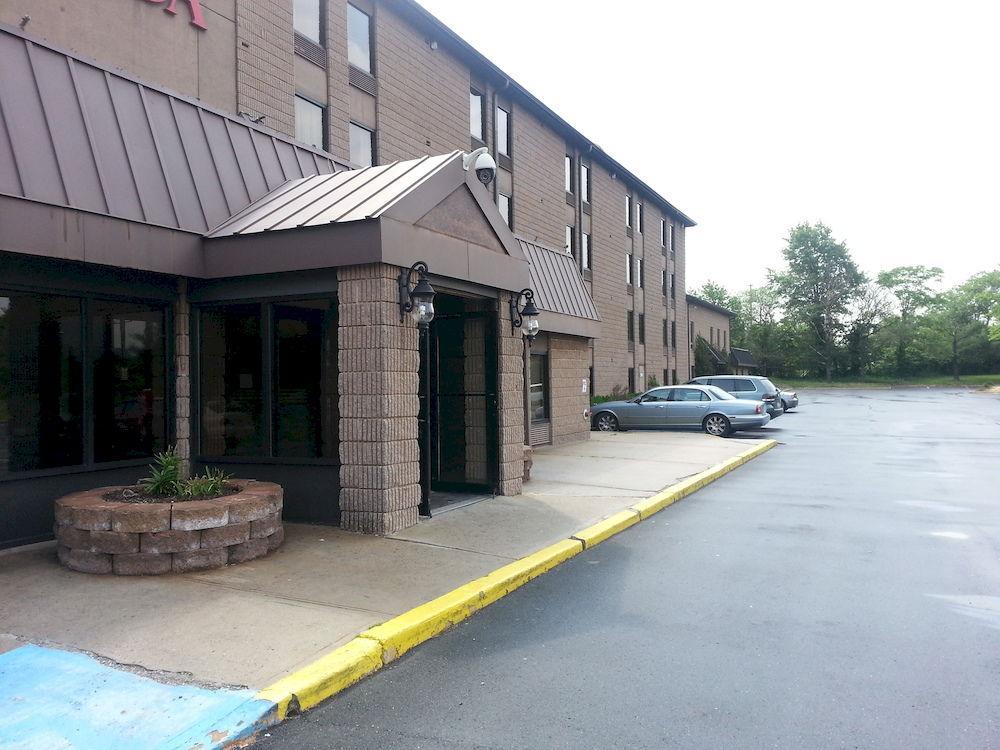 Town Inn & Suites South Plainfield-Piscataway Exterior photo